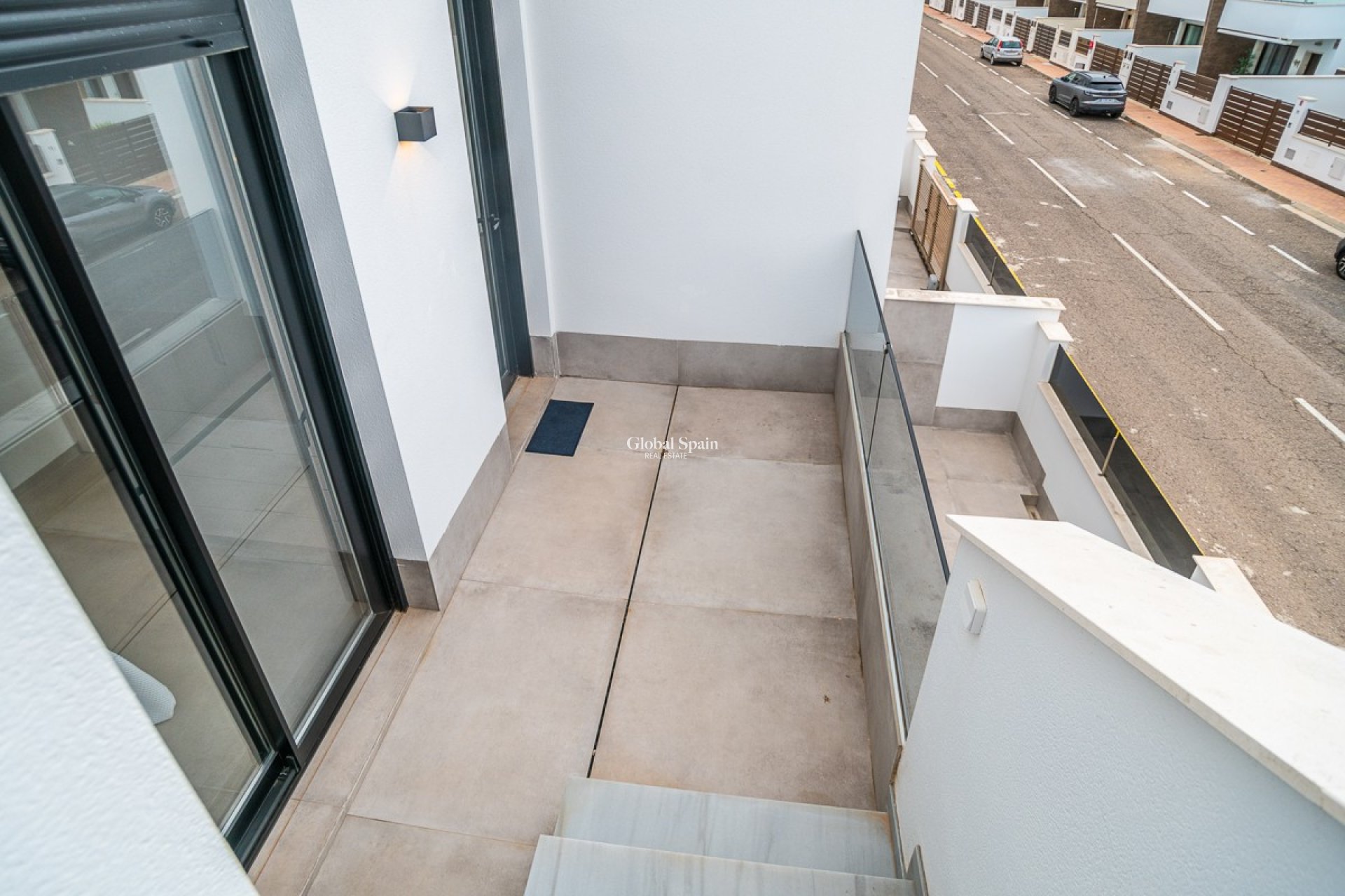 Resale - PENTHOUSE -
LO PAGÁN