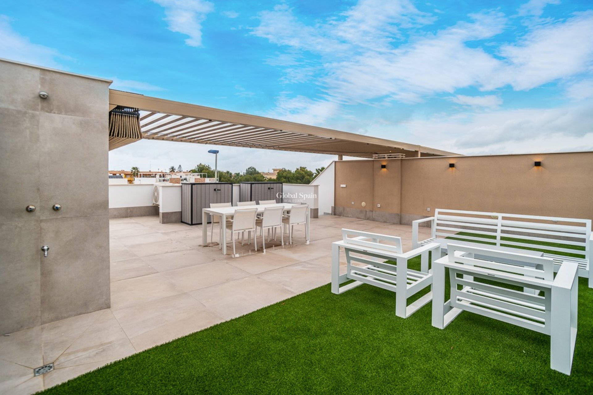 Resale - PENTHOUSE -
LO PAGÁN