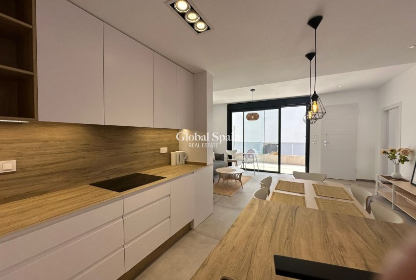 Resale - PENTHOUSE -
LO PAGÁN