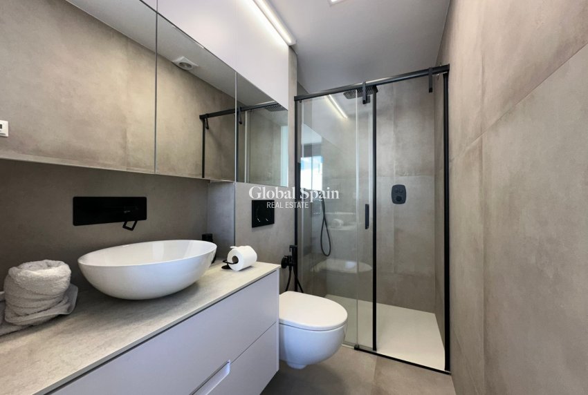 Resale - PENTHOUSE -
LO PAGÁN