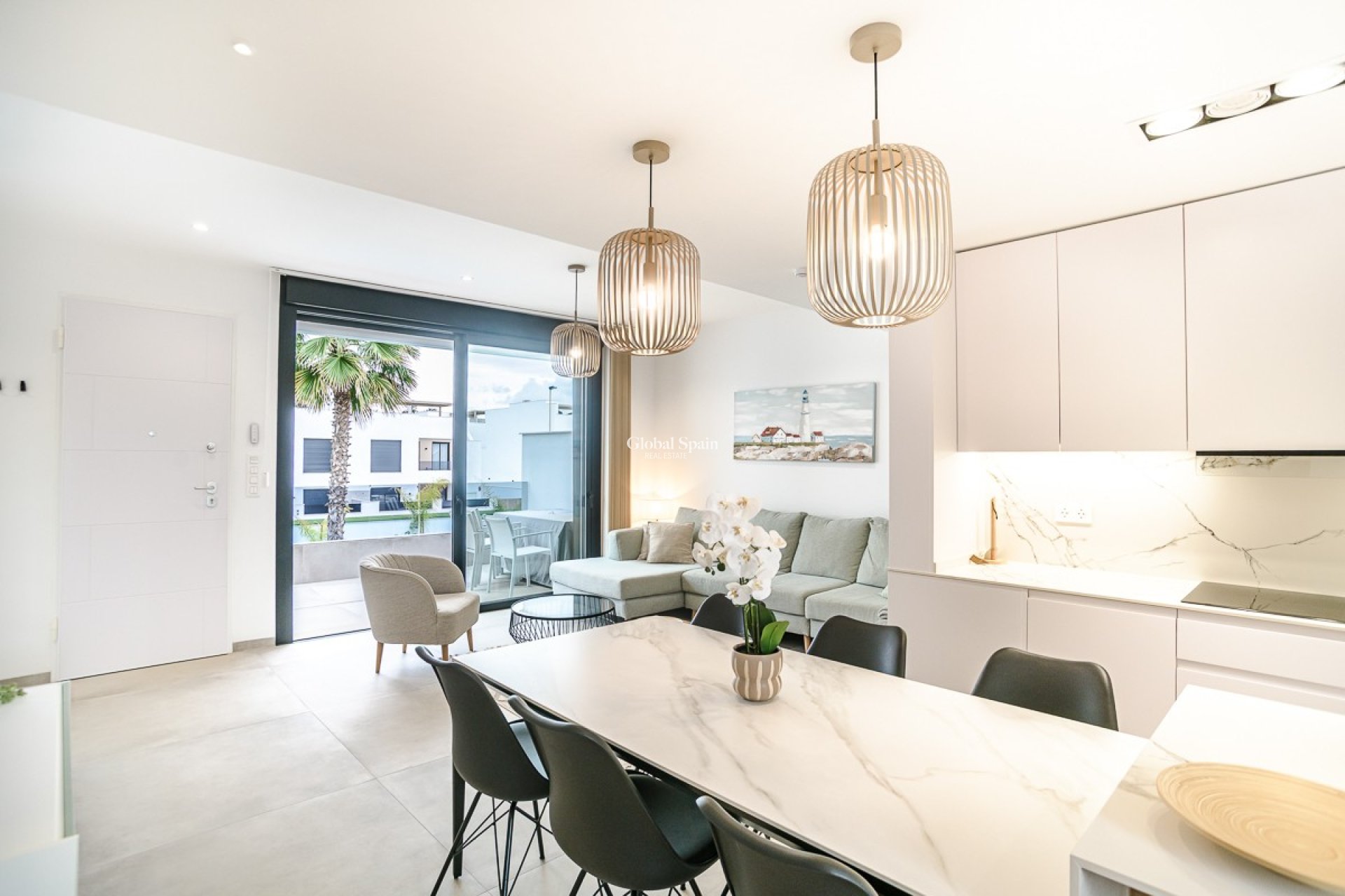 Resale - PENTHOUSE -
LO PAGÁN