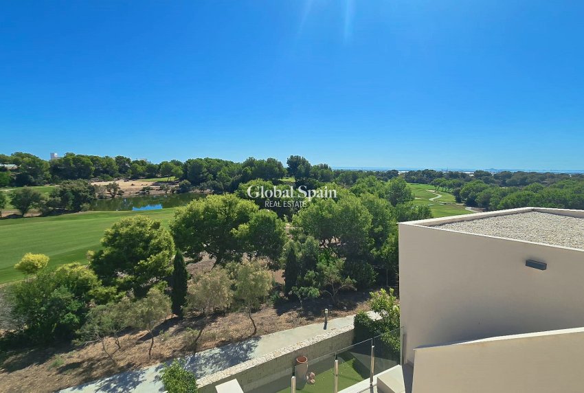 Resale - PENTHOUSE -
LO ROMERO GOLF - Inland