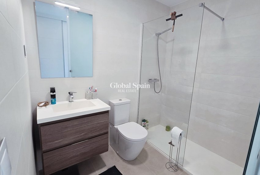 Resale - PENTHOUSE -
LO ROMERO GOLF - Inland