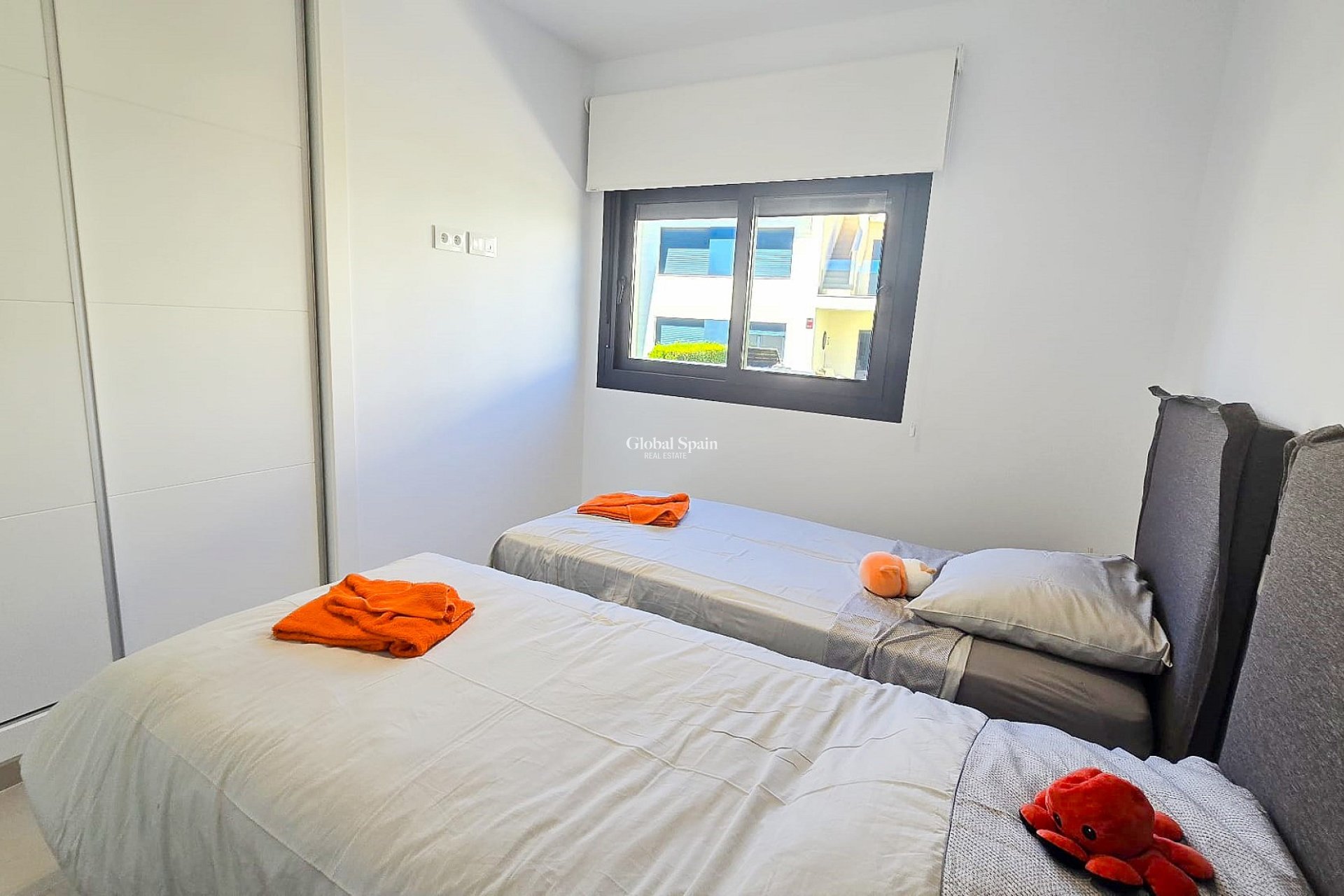 Resale - PENTHOUSE -
LO ROMERO GOLF - Inland