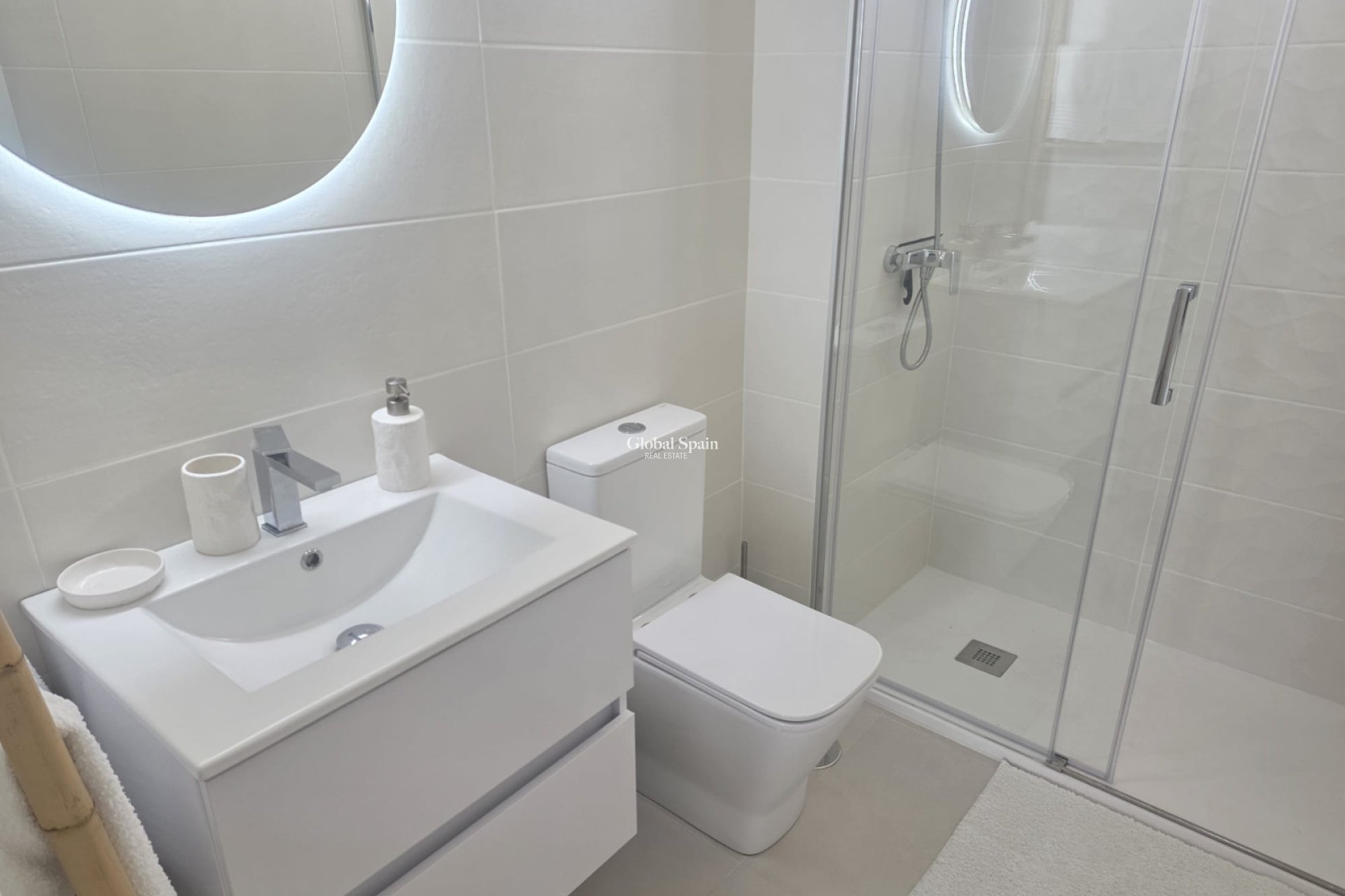 Resale - PENTHOUSE -
LO ROMERO GOLF - Inland