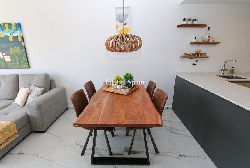 Resale - PENTHOUSE -
LOS BALCONES - LOS ALTOS - Costa Blanca