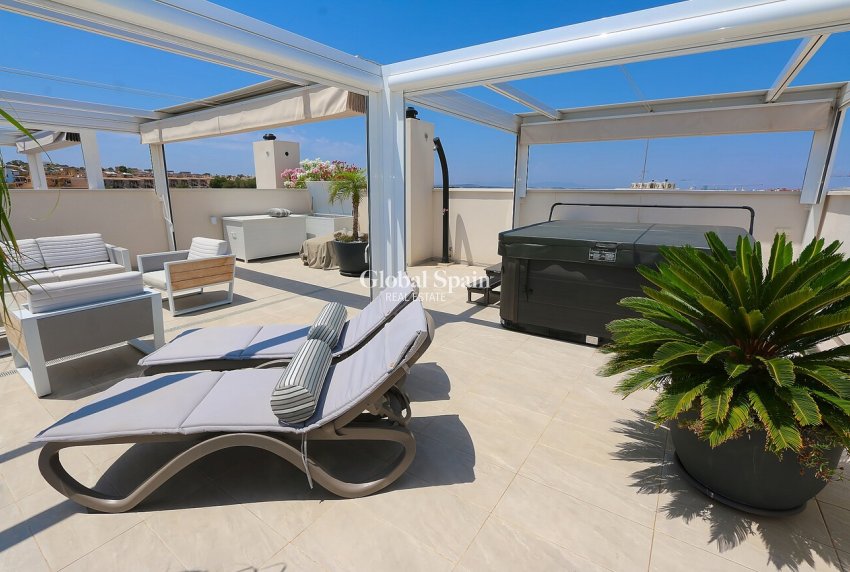 Resale - PENTHOUSE -
LOS BALCONES - LOS ALTOS - Costa Blanca
