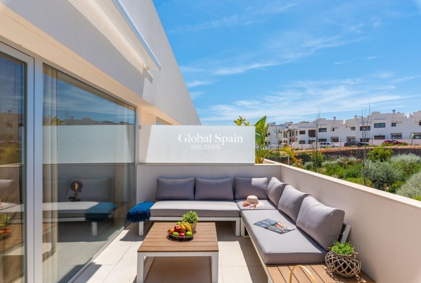 Resale - PENTHOUSE -
LOS BALCONES - LOS ALTOS - Costa Blanca