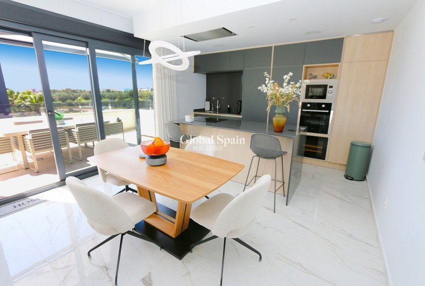 Resale - Penthouse -
LOS BALCONES - LOS ALTOS