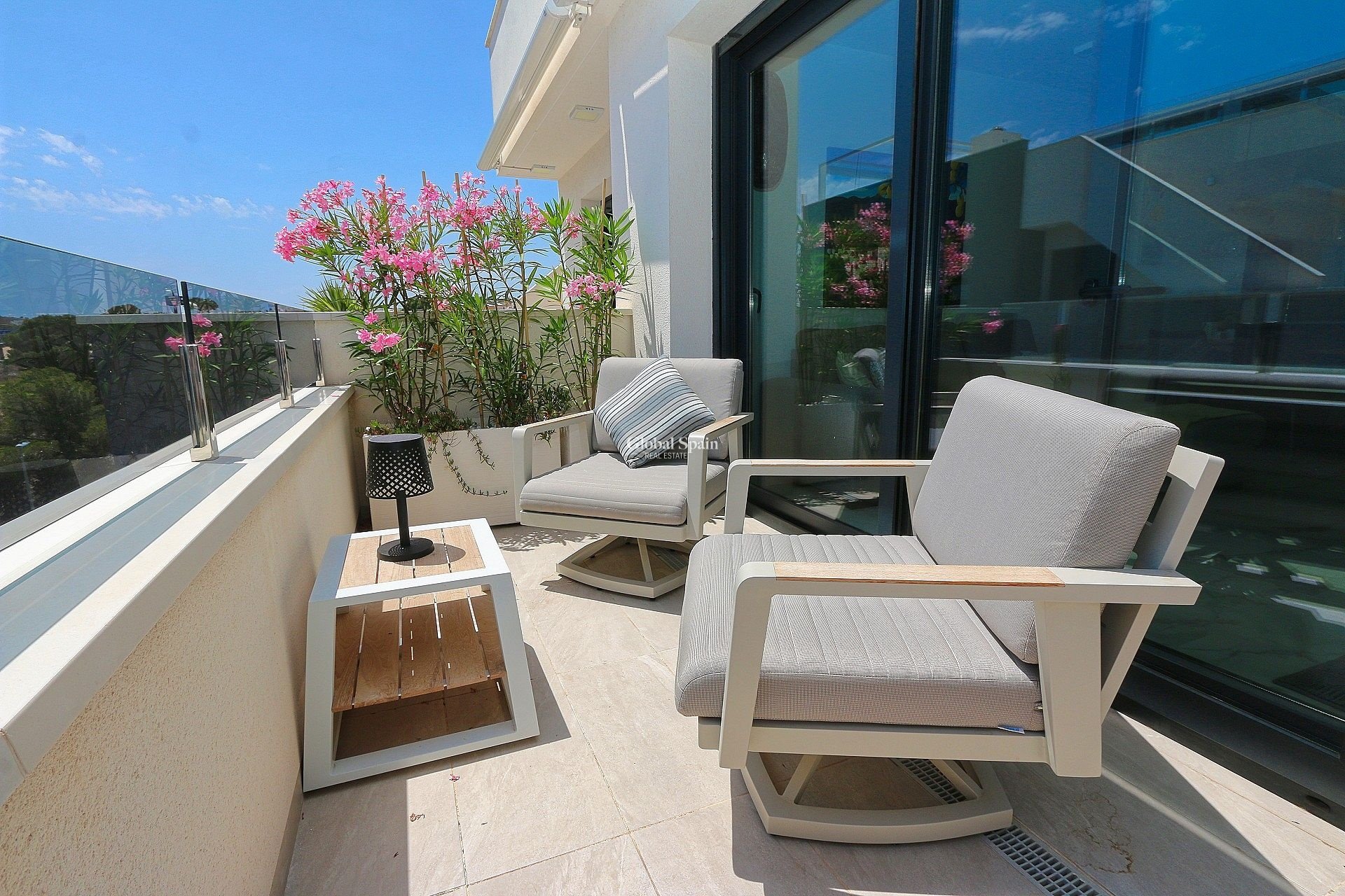 Resale - Penthouse -
LOS BALCONES - LOS ALTOS