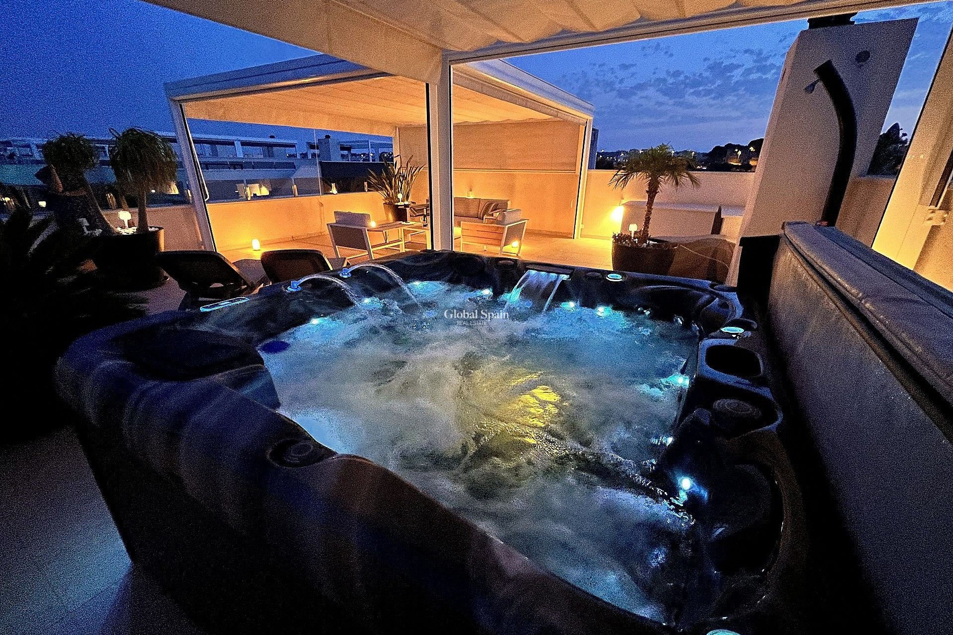 Resale - Penthouse -
LOS BALCONES - LOS ALTOS