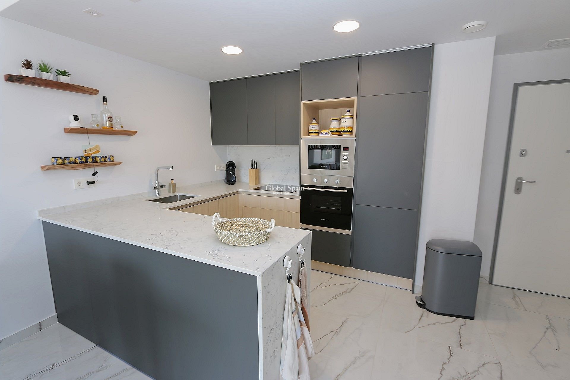 Resale - Penthouse -
LOS BALCONES - LOS ALTOS