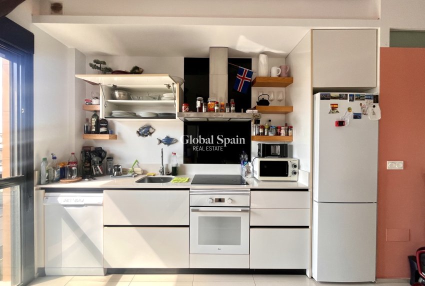 Resale - PENTHOUSE -
LOS DOLSES - Inland