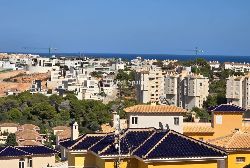 Resale - PENTHOUSE -
ORIHUELA COSTA - Altos de campoamor