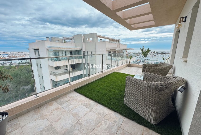 Resale - PENTHOUSE -
ORIHUELA COSTA - Costa Blanca