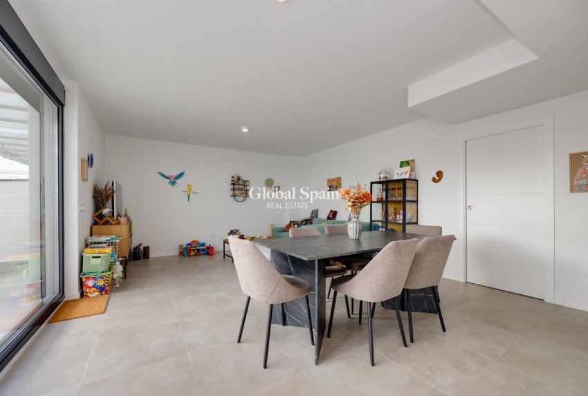 Resale - PENTHOUSE -
ORIHUELA COSTA - Costa Blanca