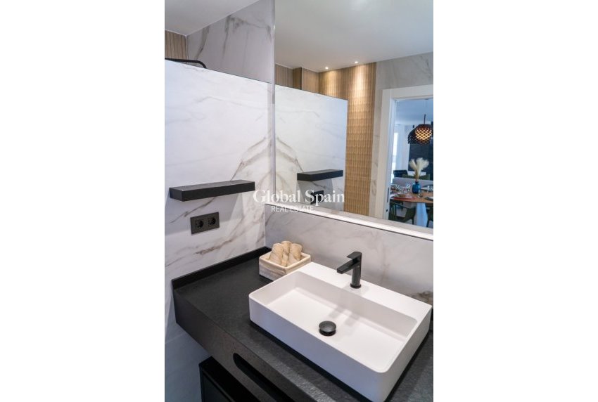 Resale - Penthouse -
ORIHUELA COSTA - La Zenia