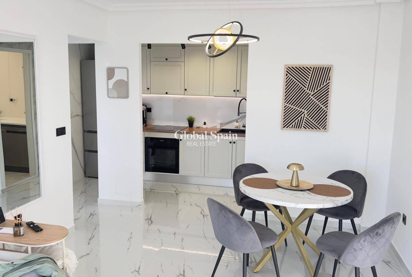 Resale - PENTHOUSE -
ORIHUELA COSTA - La Zenia