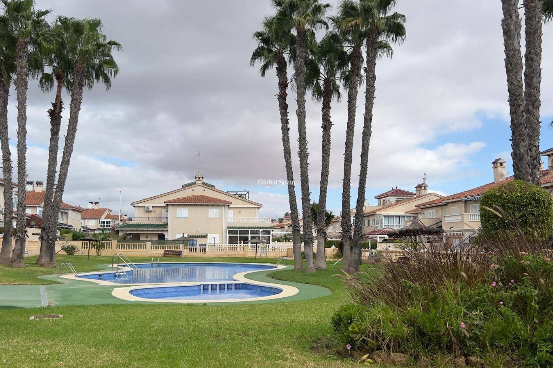 Resale - PENTHOUSE -
ORIHUELA COSTA - La Zenia