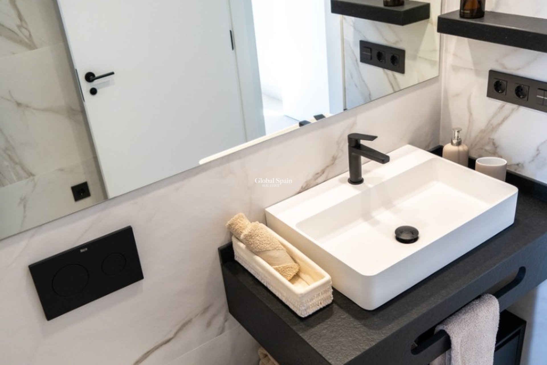 Resale - PENTHOUSE -
ORIHUELA COSTA - La Zenia