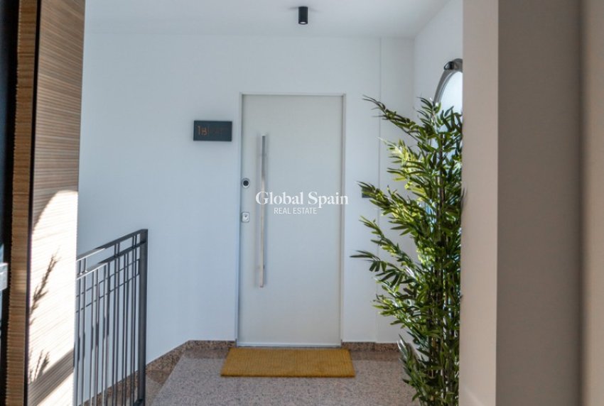 Resale - PENTHOUSE -
ORIHUELA COSTA - La Zenia