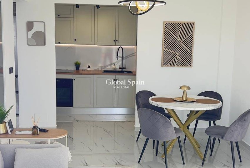 Resale - PENTHOUSE -
ORIHUELA COSTA - La Zenia