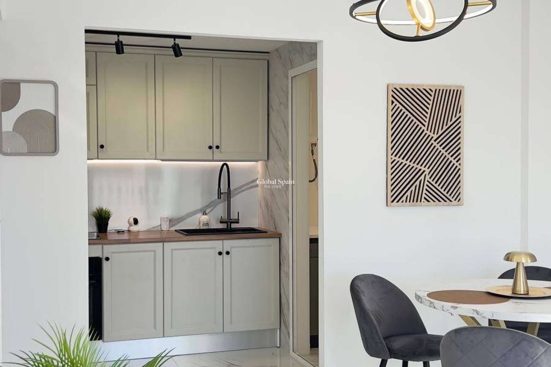 Resale - PENTHOUSE -
ORIHUELA COSTA - La Zenia