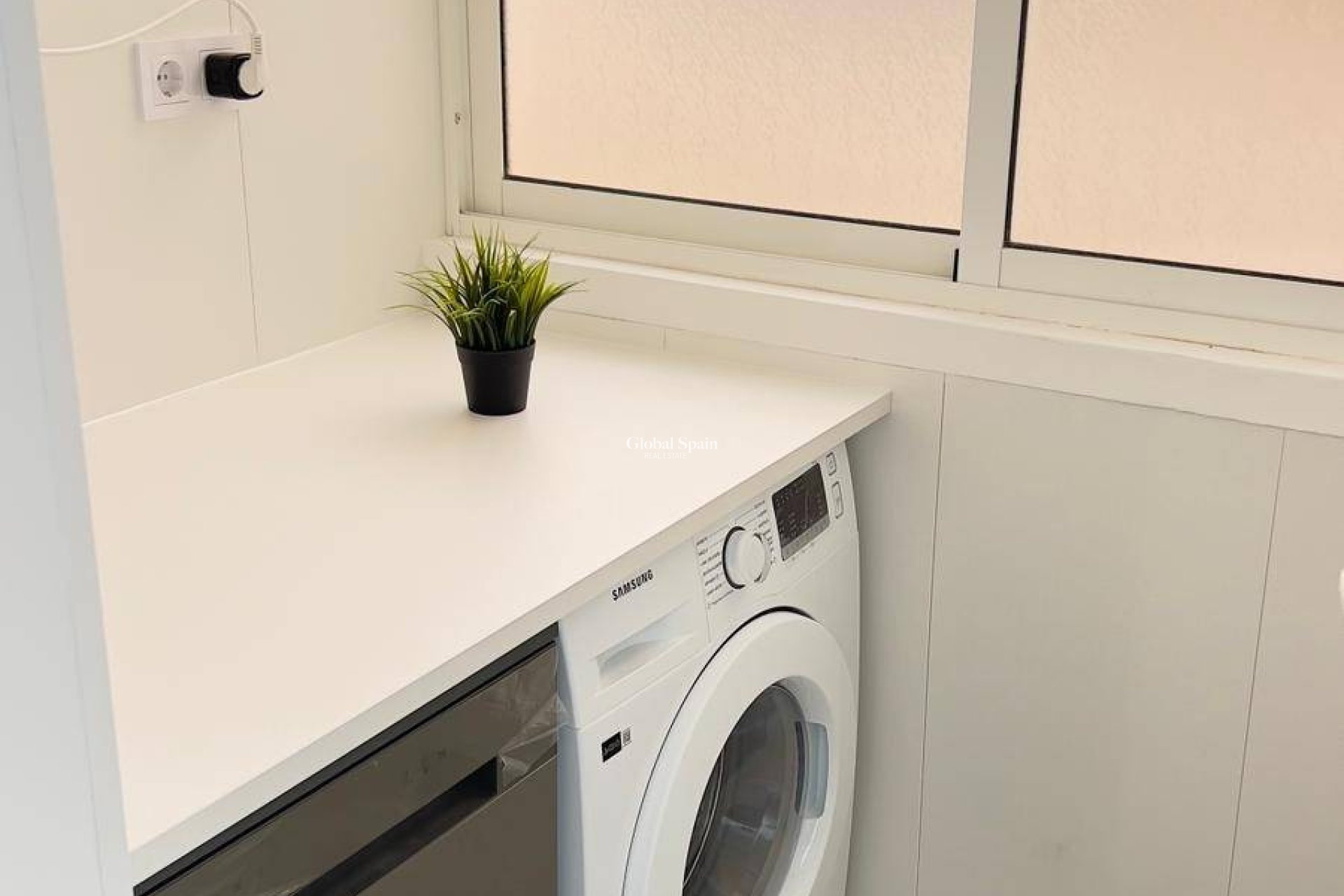 Resale - PENTHOUSE -
ORIHUELA COSTA - La Zenia