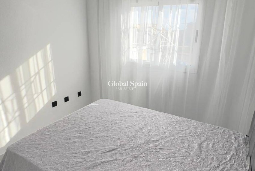 Resale - PENTHOUSE -
ORIHUELA COSTA - La Zenia