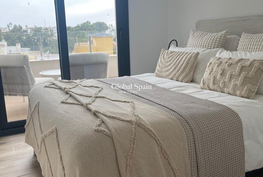 Resale - PENTHOUSE -
ORIHUELA COSTA - Las Filipinas