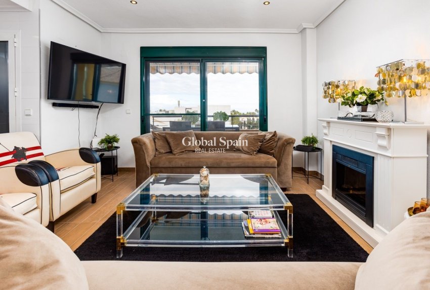 Resale - PENTHOUSE -
ORIHUELA COSTA - Lomas de Campoamor