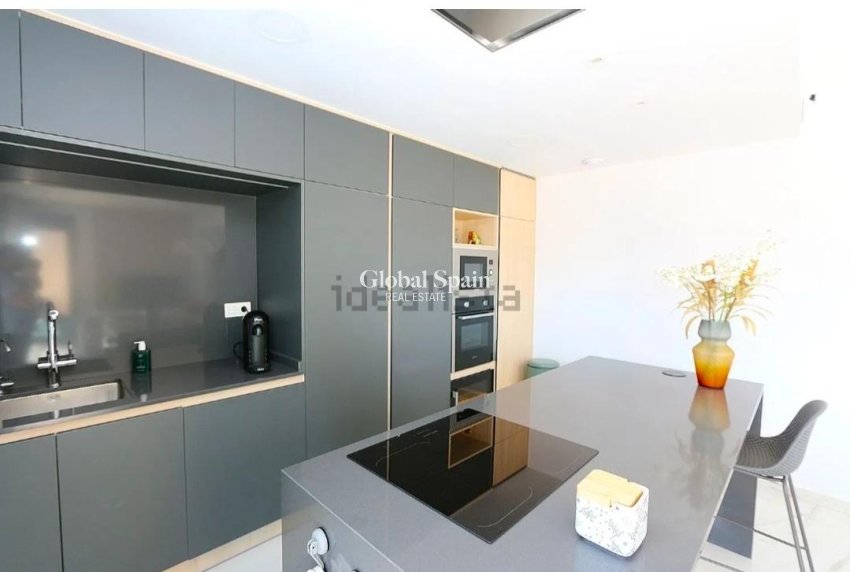 Resale - PENTHOUSE -
ORIHUELA COSTA - Los Almendros-la Florida