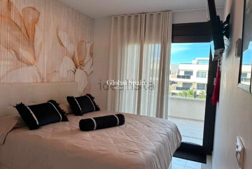 Resale - PENTHOUSE -
ORIHUELA COSTA - Los Almendros-la Florida