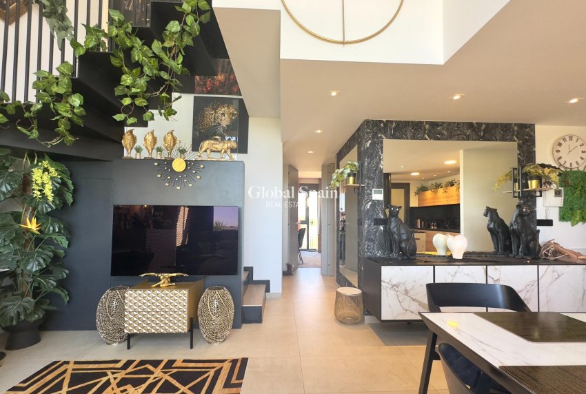 Resale - PENTHOUSE -
ORIHUELA COSTA - Los Dolses