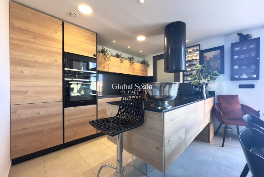 Resale - PENTHOUSE -
ORIHUELA COSTA - Los Dolses