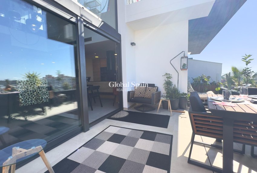 Resale - PENTHOUSE -
ORIHUELA COSTA - Los Dolses