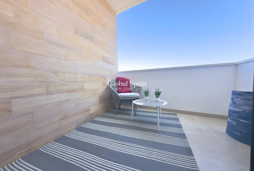 Resale - PENTHOUSE -
ORIHUELA COSTA - Los Dolses