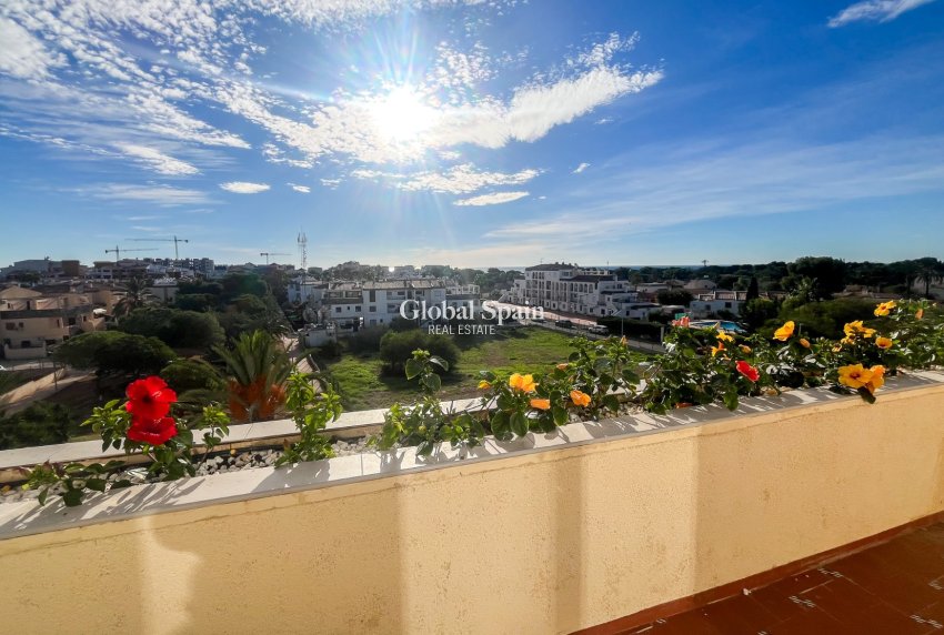 Resale - PENTHOUSE -
ORIHUELA COSTA - Punta Prima