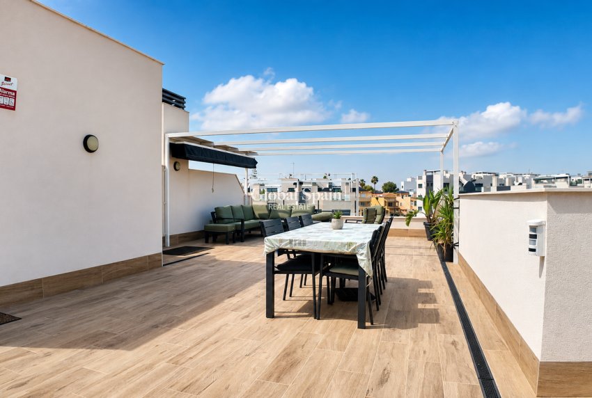 Resale - PENTHOUSE -
ORIHUELA COSTA - VILLAMARTÍN