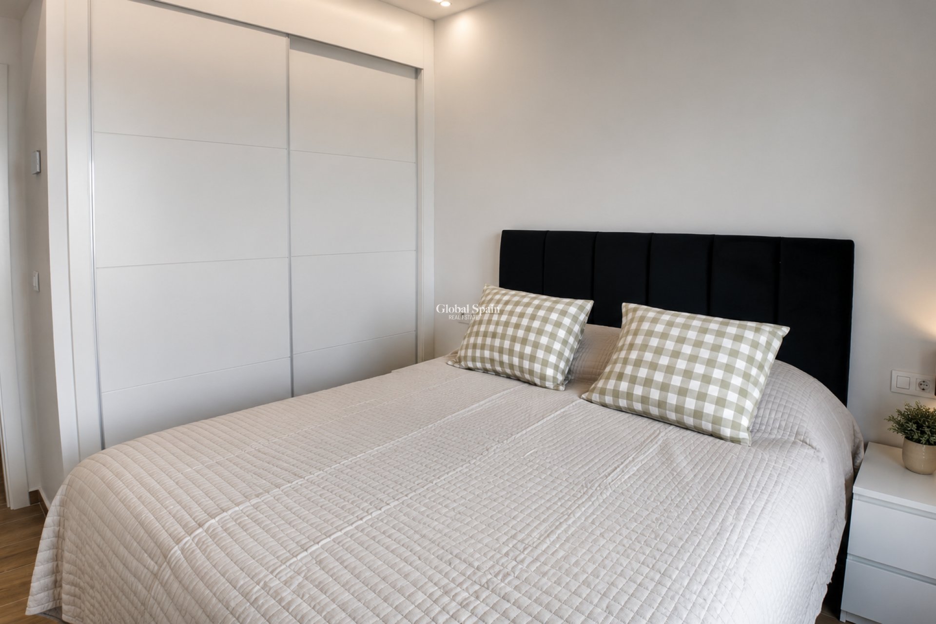 Resale - PENTHOUSE -
ORIHUELA COSTA - VILLAMARTÍN