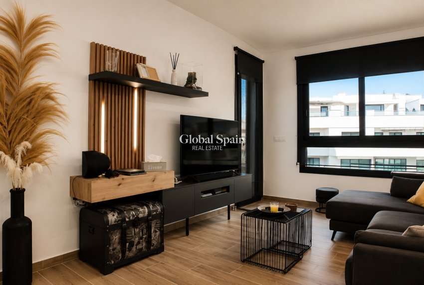 Resale - PENTHOUSE -
ORIHUELA COSTA - VILLAMARTÍN