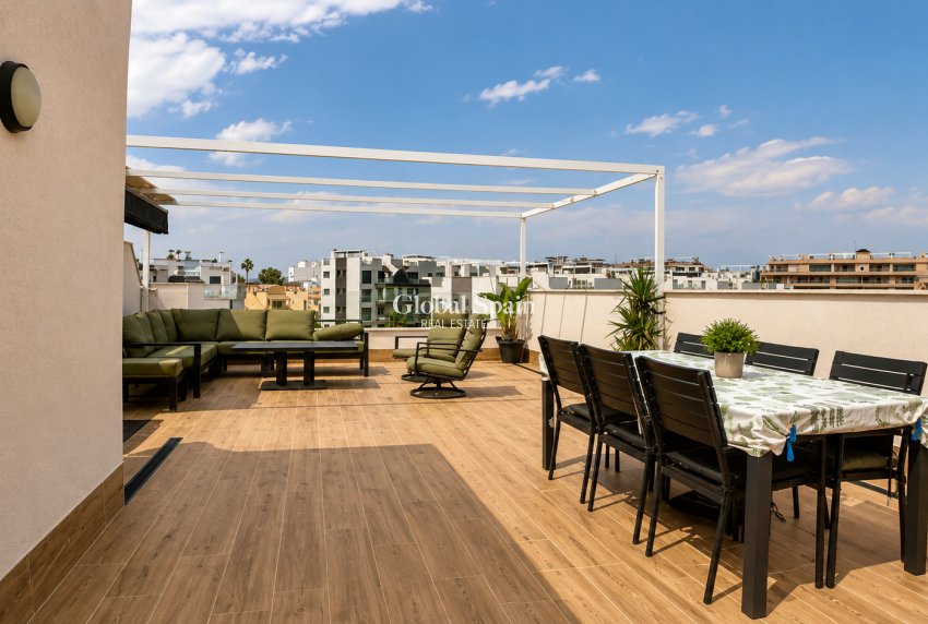 Resale - PENTHOUSE -
ORIHUELA COSTA - VILLAMARTÍN