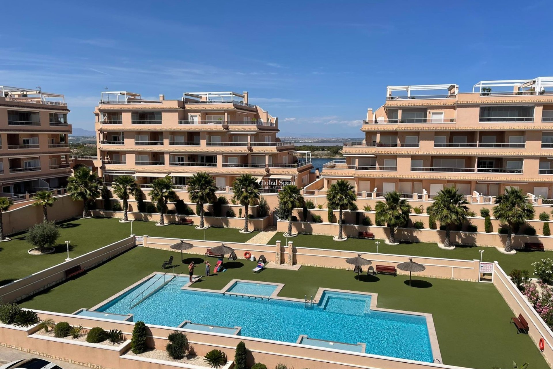 Resale - PENTHOUSE -
ORIHUELA COSTA - VILLAMARTÍN