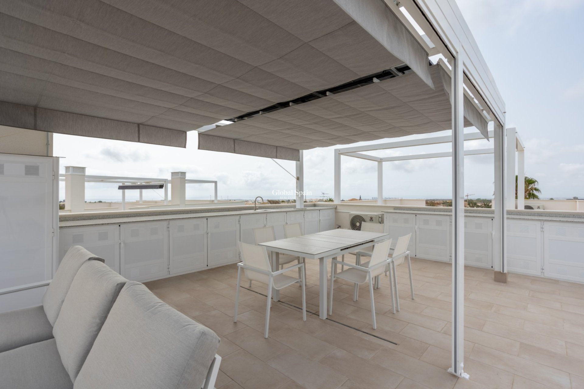 Resale - Penthouse -
ORIHUELA COSTA - VILLAMARTÍN