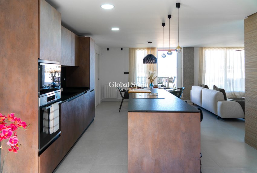 Resale - PENTHOUSE -
ORIHUELA - Inland