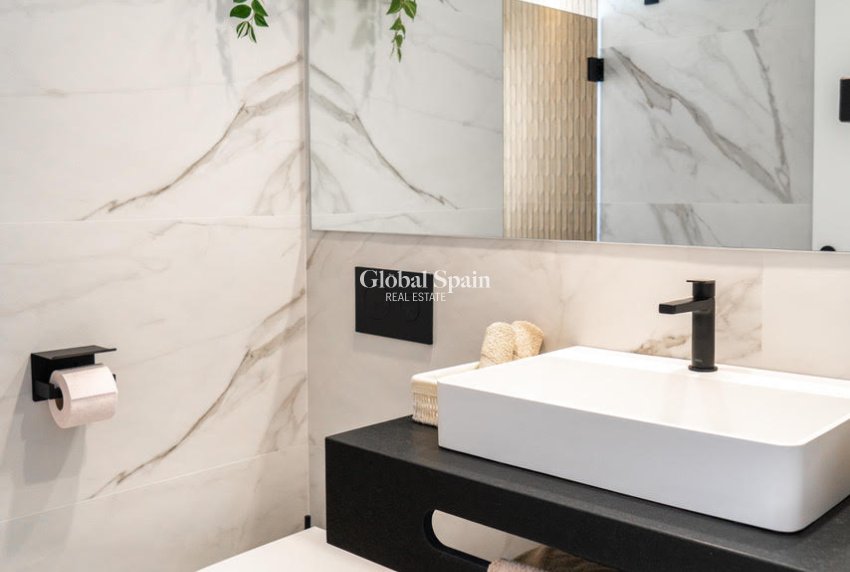 Resale - PENTHOUSE -
ORIHUELA - Inland