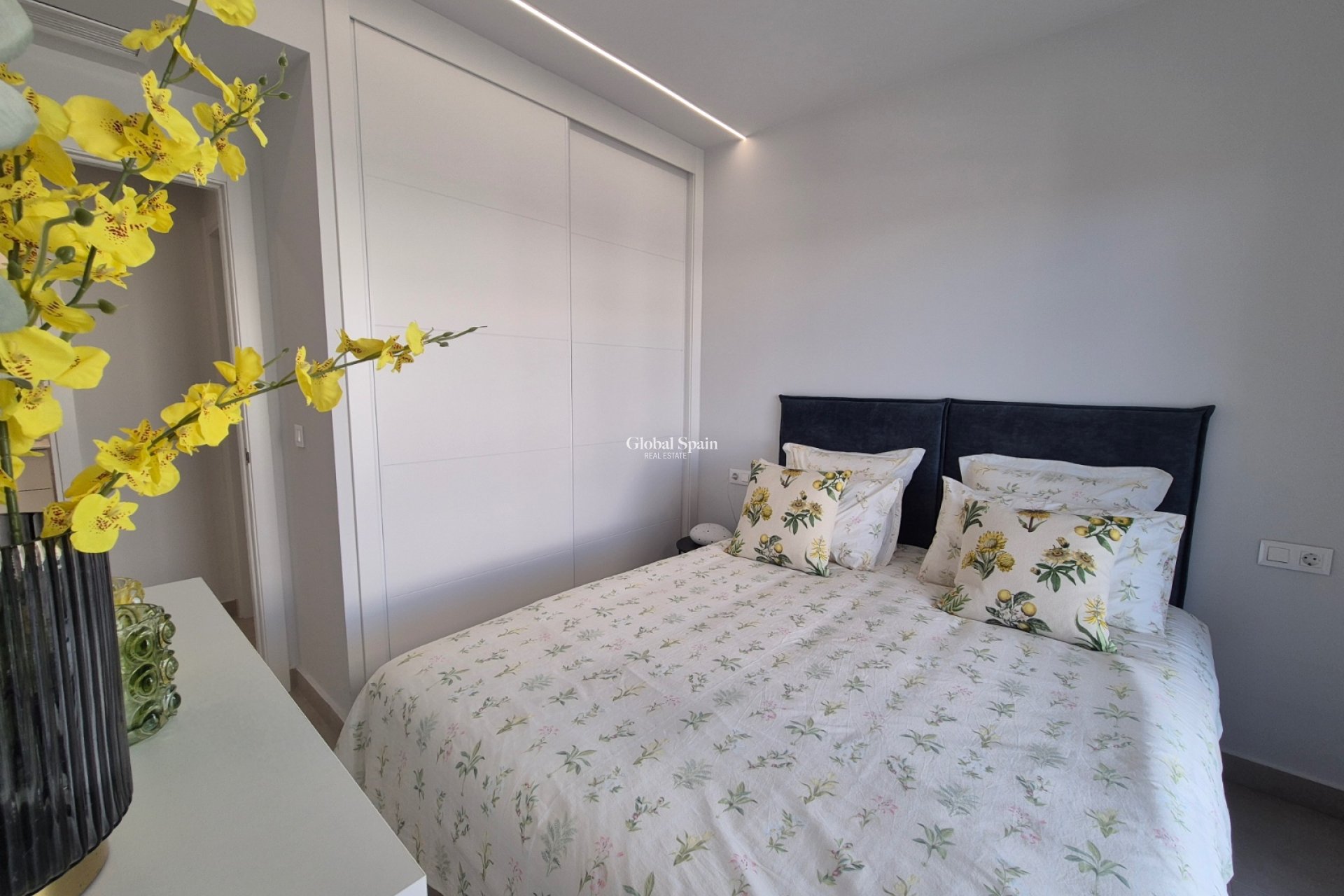 Resale - PENTHOUSE -
ORIHUELA - Inland