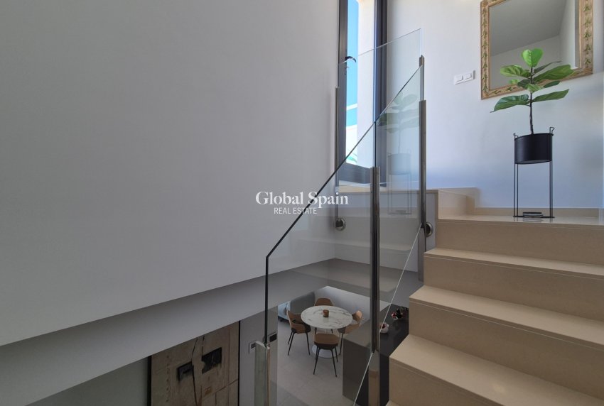Resale - PENTHOUSE -
ORIHUELA - Inland