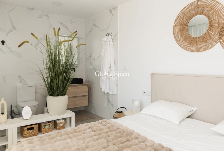 Resale - PENTHOUSE -
PILAR DE LA HORADADA - Costa Blanca