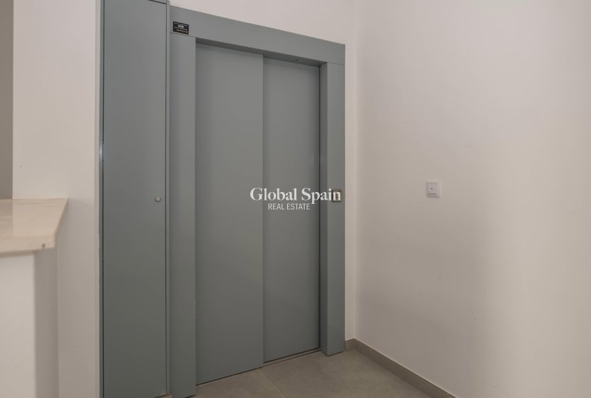 Resale - PENTHOUSE -
PILAR DE LA HORADADA - Costa Blanca